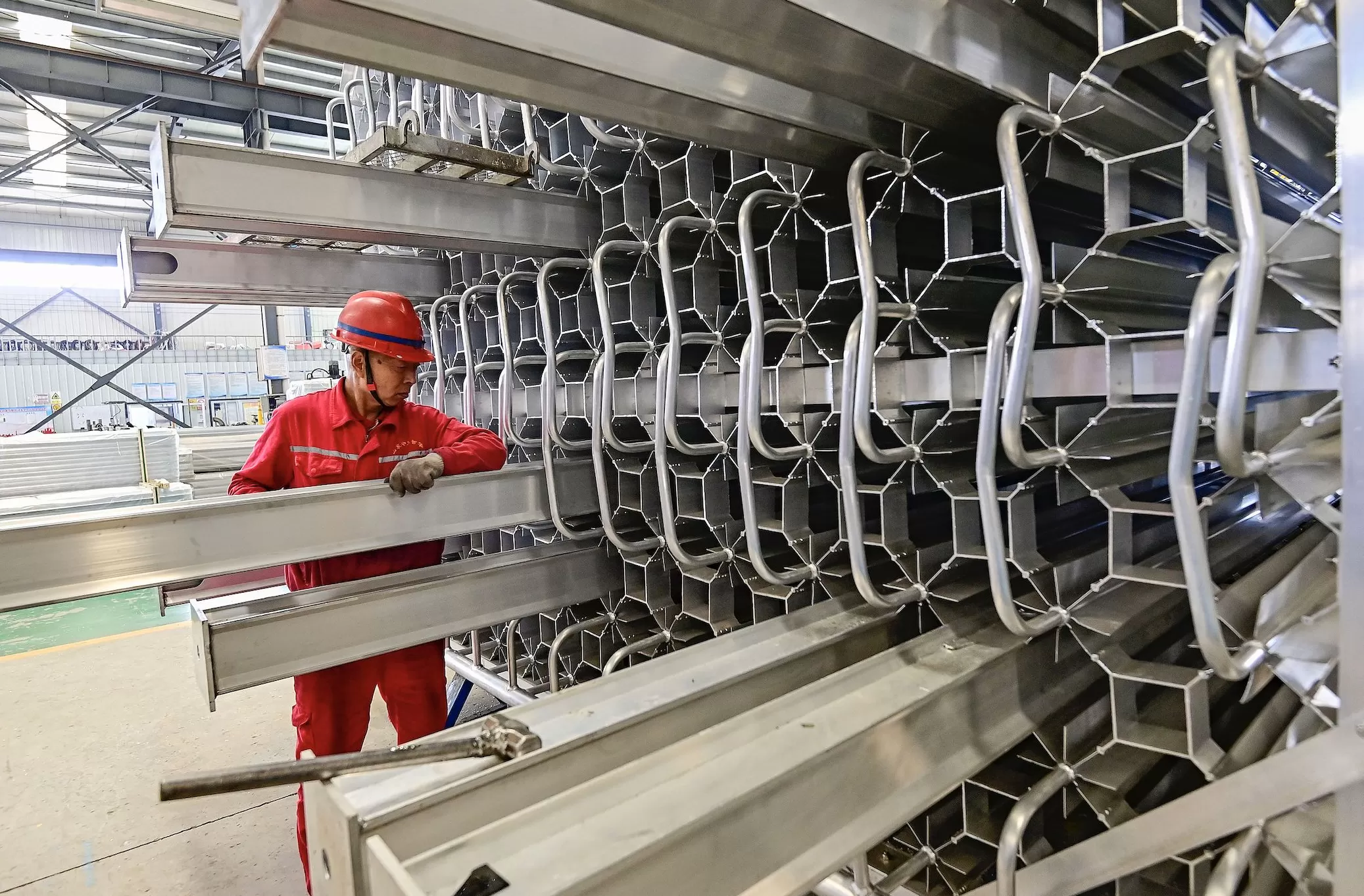 9月制造业PMI回升至49.8%，生产指数升至六个月高点-第1张图片-