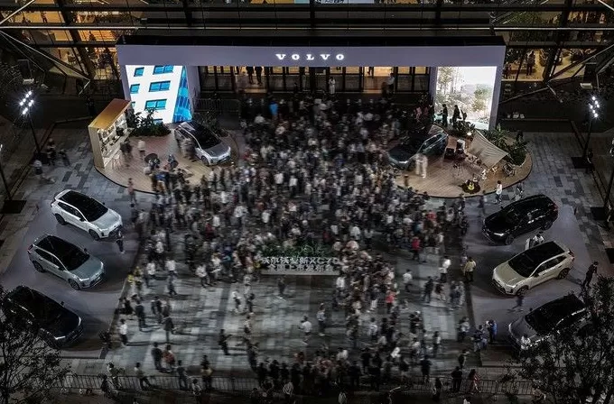 全能超混+领先智能，沃尔沃全新XC70重塑豪华新能源车标杆-第1张图片-