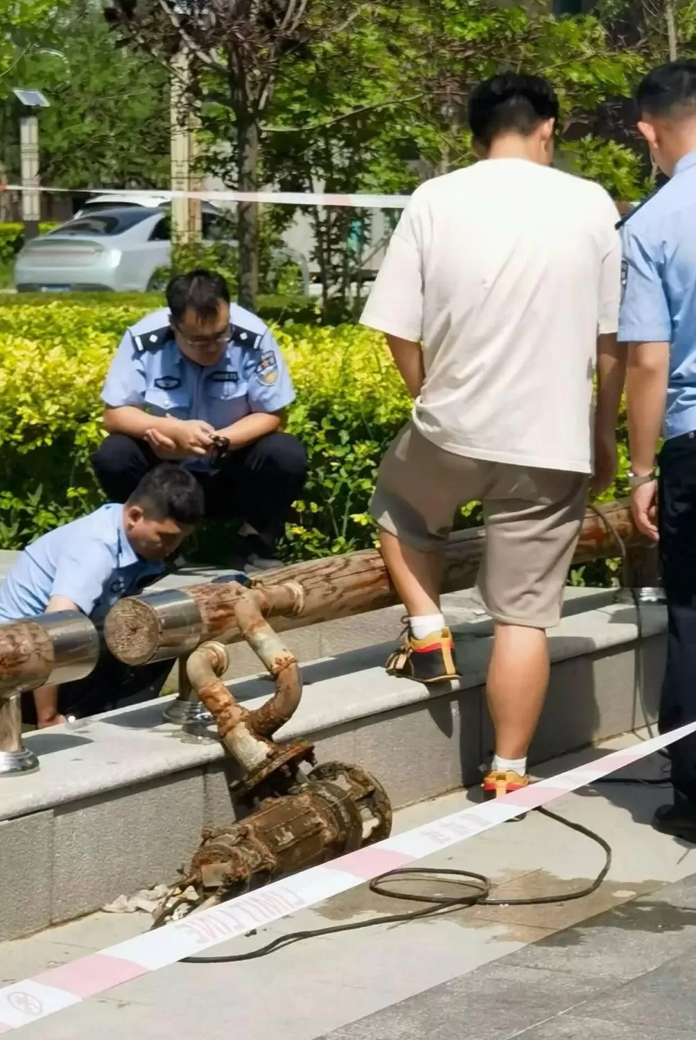 痛心！内蒙古一5岁男孩小区内触电身亡，“最后叫了一声妈妈”-第1张图片-