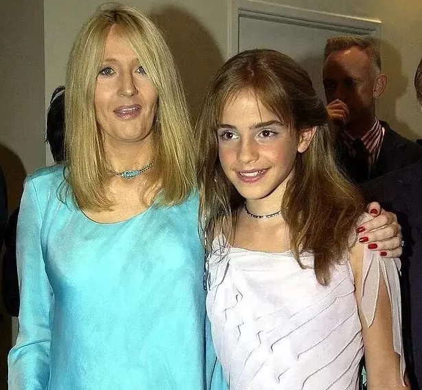 JK罗琳千字长文开撕“赫敏”艾玛·沃森示好！讽她挺跨性别言论无知假惺惺：你没资格代表《哈利·波特》-第13张图片-