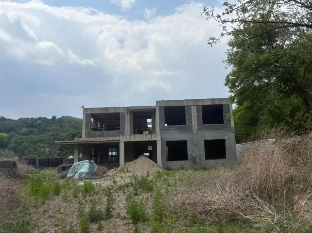 大连一宅基地翻建缘何成违建，六年诉讼未了-第1张图片-