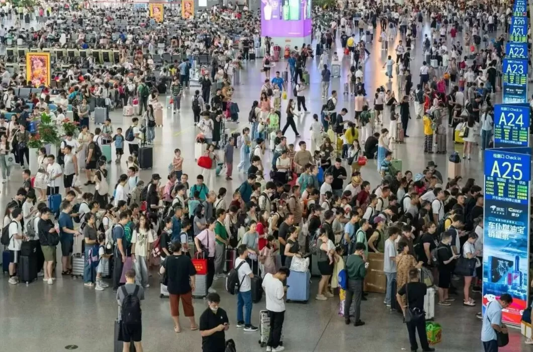 国庆中秋假期前一天，广东高速车流量达1001.36万车次-第2张图片-