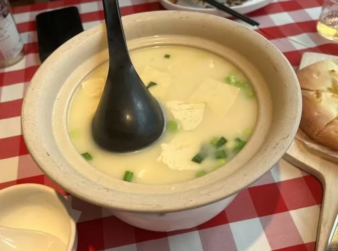 西贝调改后首日：羊肉串现串，部分菜品降价-第5张图片-