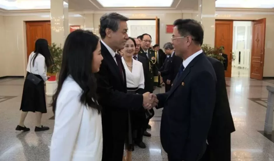 朝鲜举行庆祝中华人民共和国成立76周年招待会-第1张图片-