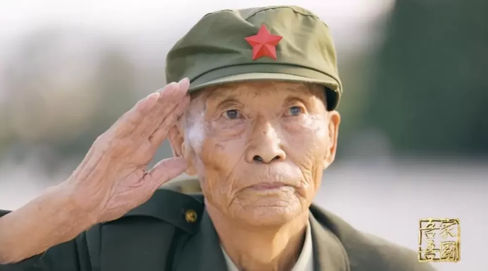 开国大典上，这位18岁的坦克兵用“脚语密码”控制队形-第4张图片-