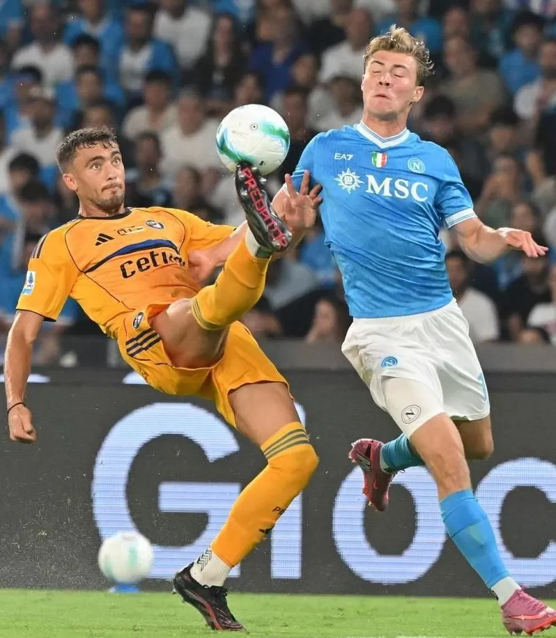 霍伊伦双响，拉什福德助攻，这个夜晚曼联又得哭了-第1张图片-