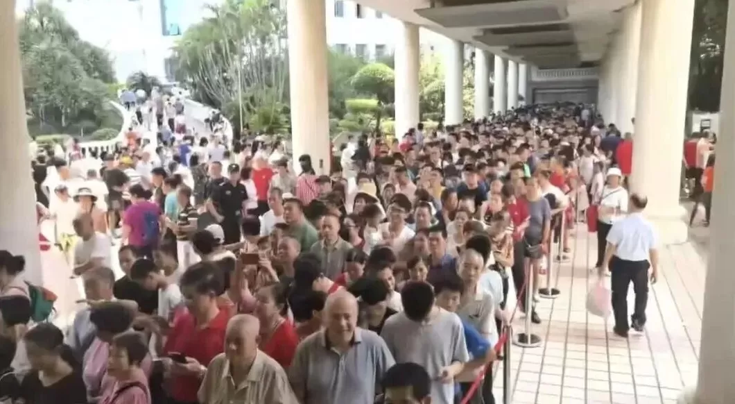 重庆荣昌：2700人涌入区政府食堂，一中午吃了550斤米、250斤卤鹅-第9张图片-