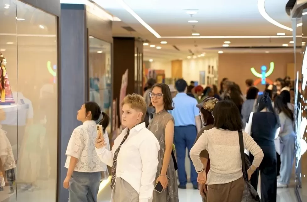 白天看偶戏、夜里逛市集，第九届上海国际木偶艺术周开幕-第2张图片-