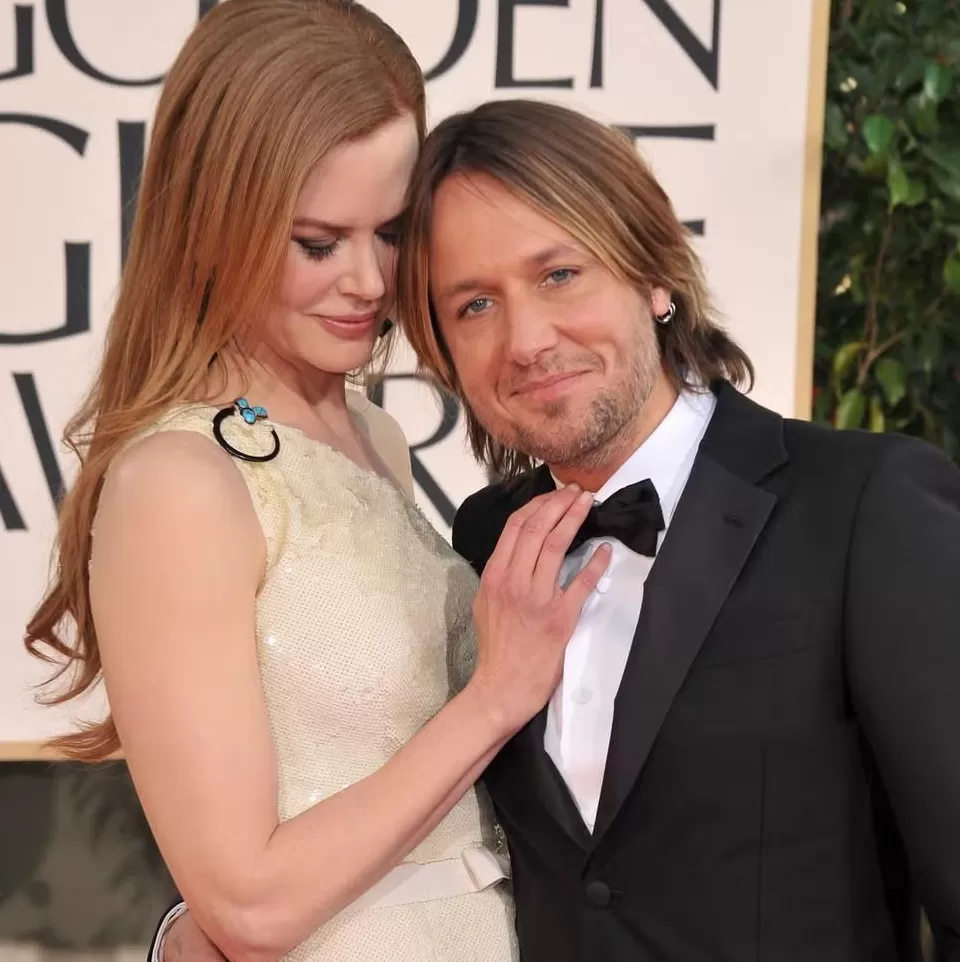 妮可·基德曼离婚,因婚前协议要赔前夫1.2亿?男方疑嫌她太红偷找新欢,俩女儿公开挺母?-第11张图片- 妮可·基德曼离婚,因婚前协议要赔前夫1.2亿?男方疑嫌她太红偷找新欢,俩女儿公开挺母?-第11张图片-