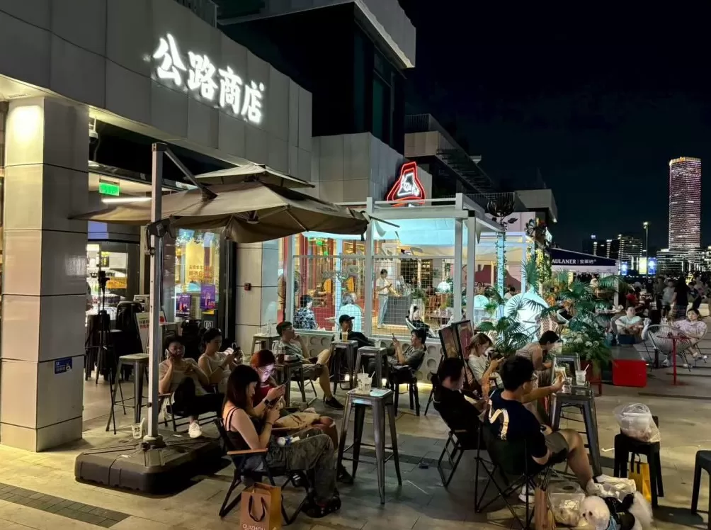 发现夜上海｜是什么让西岸梦中心跻身顶流？松弛感如何吸引年轻人？-第3张图片-