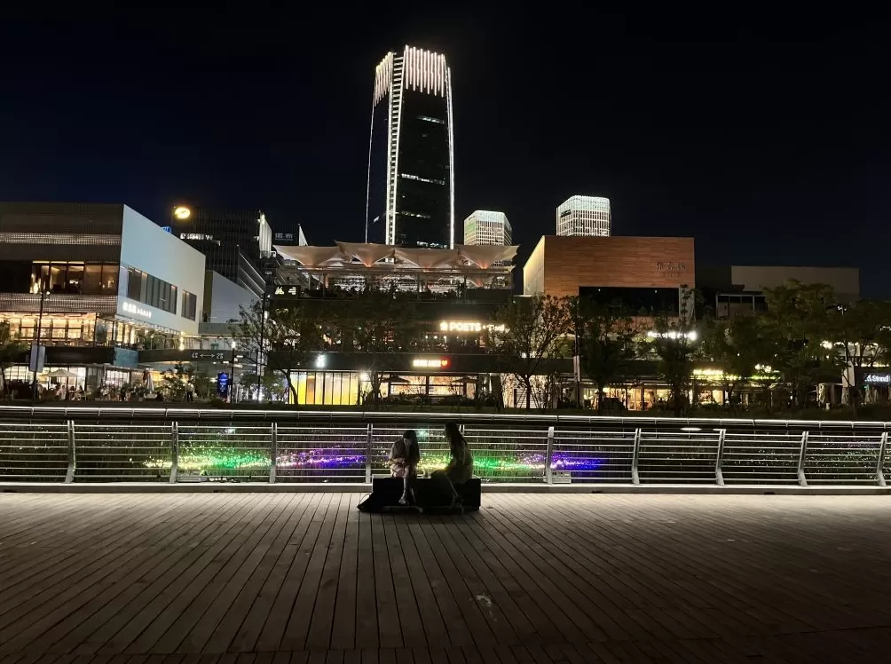 发现夜上海｜是什么让西岸梦中心跻身顶流？松弛感如何吸引年轻人？-第7张图片-