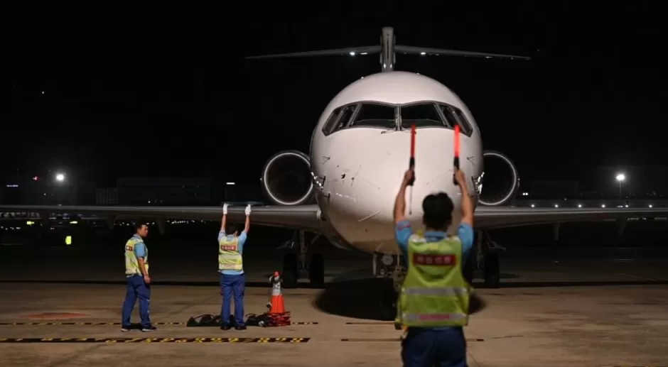 国产客机C909深圳首飞！执飞国际新航线-第7张图片-