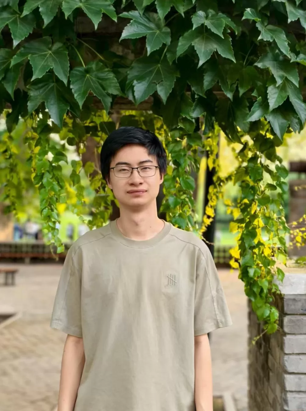 庞众望回应与女友拍“领证照”:拍着玩的,目前还没订婚领证-第4张图片- 庞众望回应与女友拍“领证照”:拍着玩的,目前还没订婚领证-第4张图片-