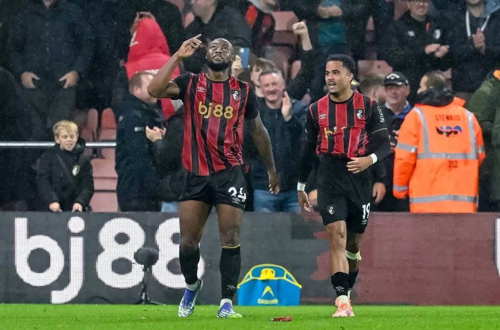 体坛联播｜德约带伤赢下上海大师赛开门红，阿莫林或将下课-第3张图片-