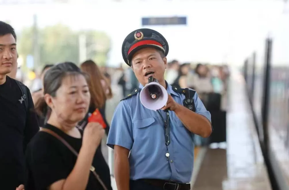 长三角铁路预计今日发送385万人次，同比增长3.9%-第3张图片-