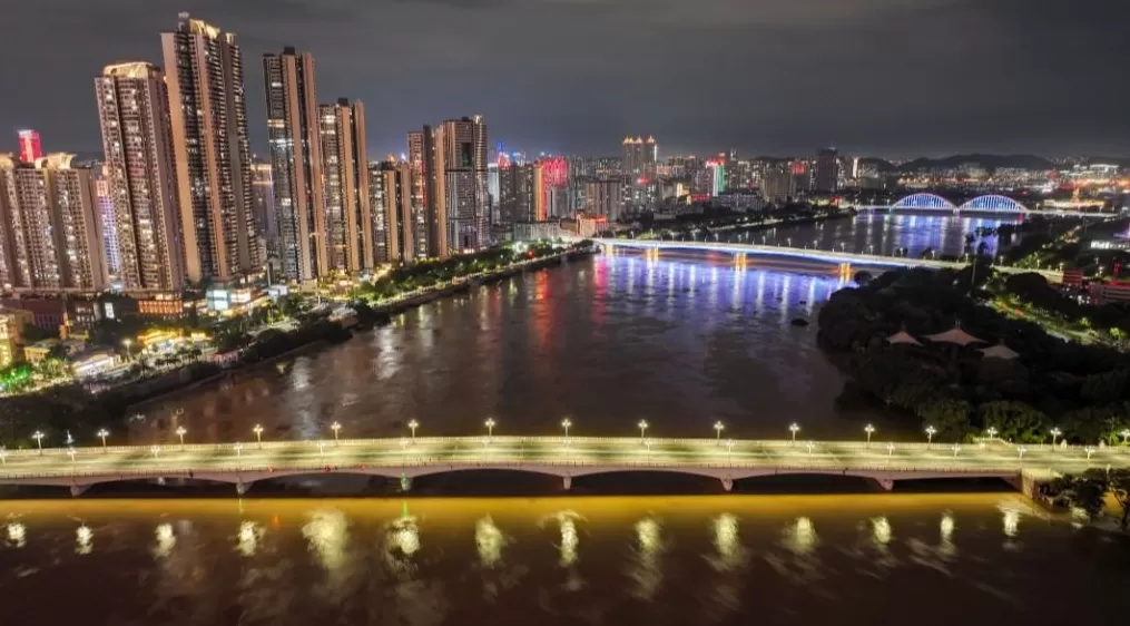洪峰已过南宁主城区，邕江大桥今日11时起恢复正常通行-第1张图片-