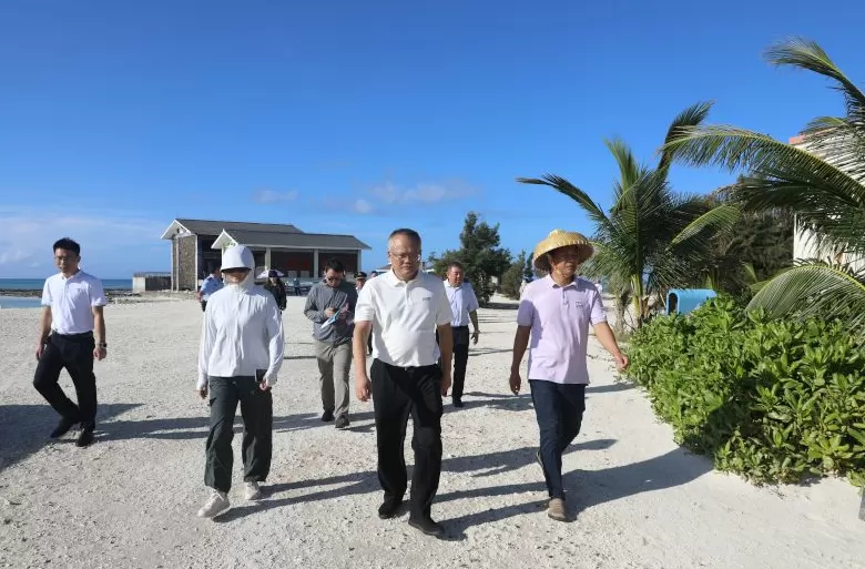 国庆假期调研西沙旅游，海南三沙市市长文斌登上邮轮-第4张图片-