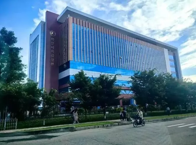 “我亲眼看到平壤私家车遍地，年轻人刷‘支付宝’喝扎啤”-第10张图片-