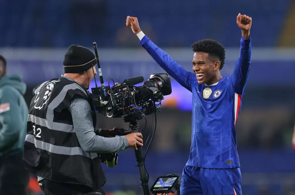 体坛联播｜切尔西绝杀送利物浦三连败，皇马赢球姆巴佩伤退-第1张图片-