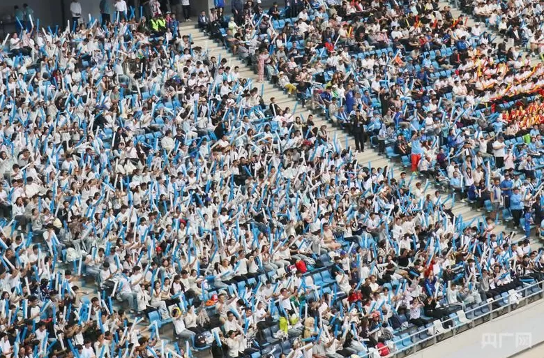 行进的海岸线|一条海岸线带火一座城-第5张图片-