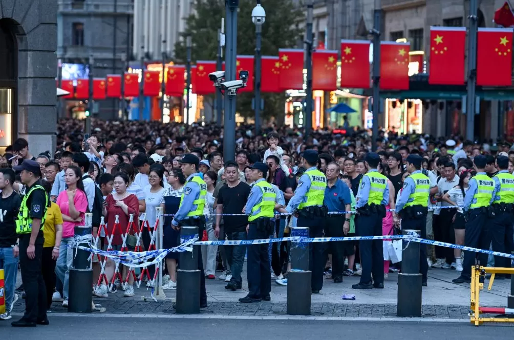 魔都眼·国庆｜各景点人从众，假期过半外滩客流已超221万-第7张图片-