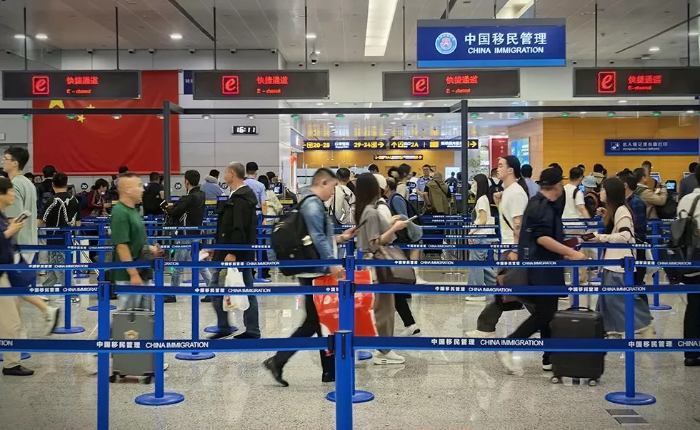 假期过半浦东机场出入境客流达41万人次，外籍旅客来沪游玩热度不减-第2张图片-