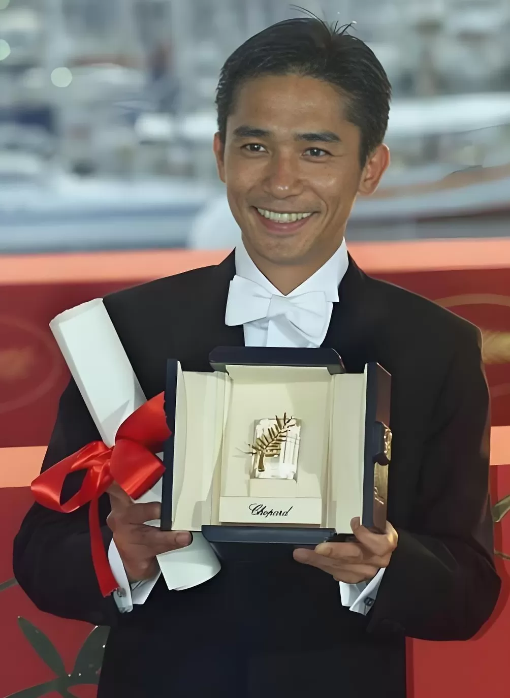 谁在为“赔钱”的王家卫买单-第3张图片-