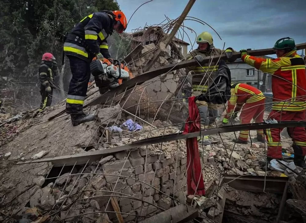 乌称利沃夫州遭俄乌冲突以来最大规模袭击致4死8伤-第1张图片-