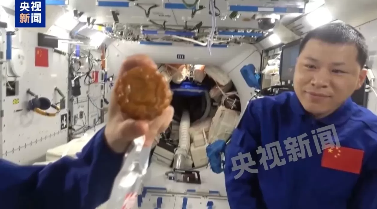 在太空过中秋！神二十乘组从“天宫”发来宇宙级祝福-第4张图片-