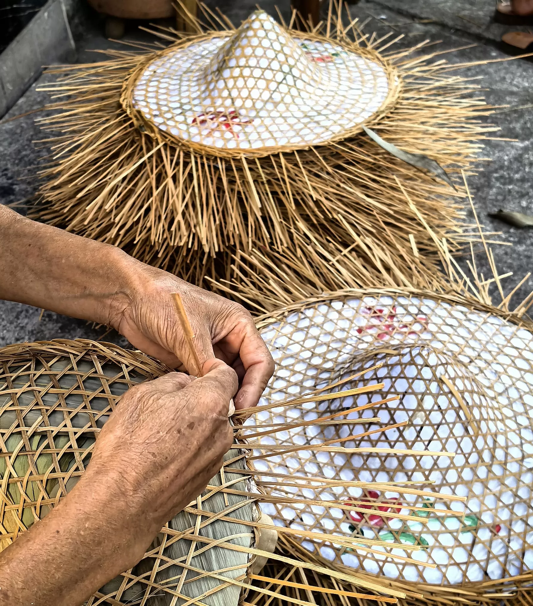 用一只手触碰痛苦和不幸，还有一只手：那是写作的手｜一周新书推荐-第2张图片-