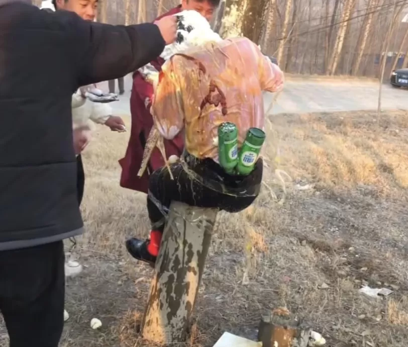 假期婚礼恶俗：闹伴娘的人，坏透了-第20张图片-