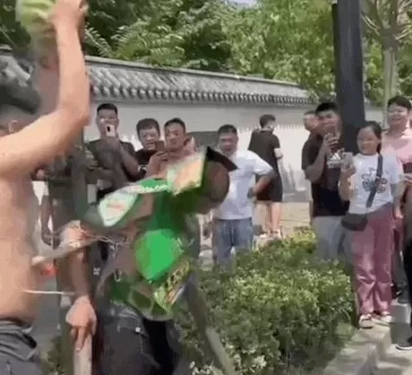 假期婚礼恶俗：闹伴娘的人，坏透了-第27张图片-