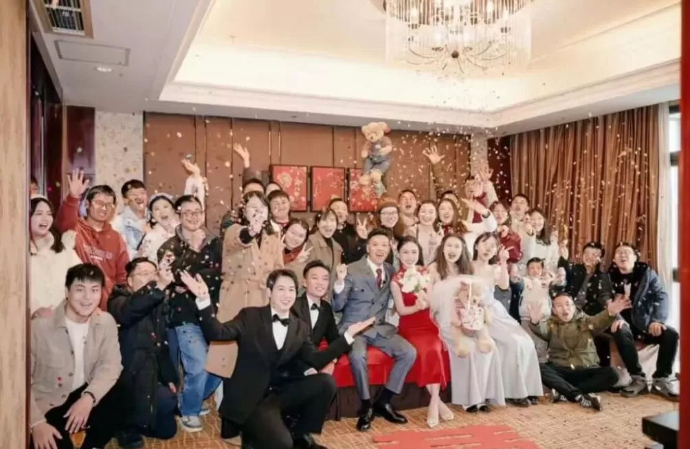 假期婚礼恶俗：闹伴娘的人，坏透了-第49张图片-