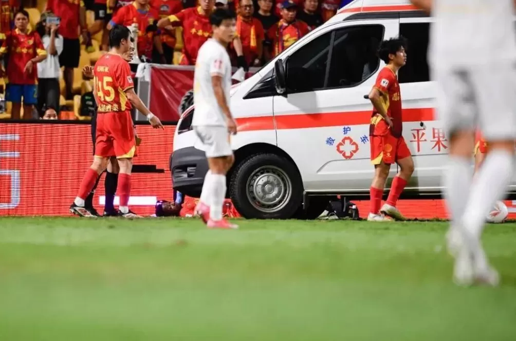 中甲球员遭恶意犯规或致高位截瘫!俱乐部通报-第1张图片- 中甲球员遭恶意犯规或致高位截瘫!俱乐部通报-第1张图片-