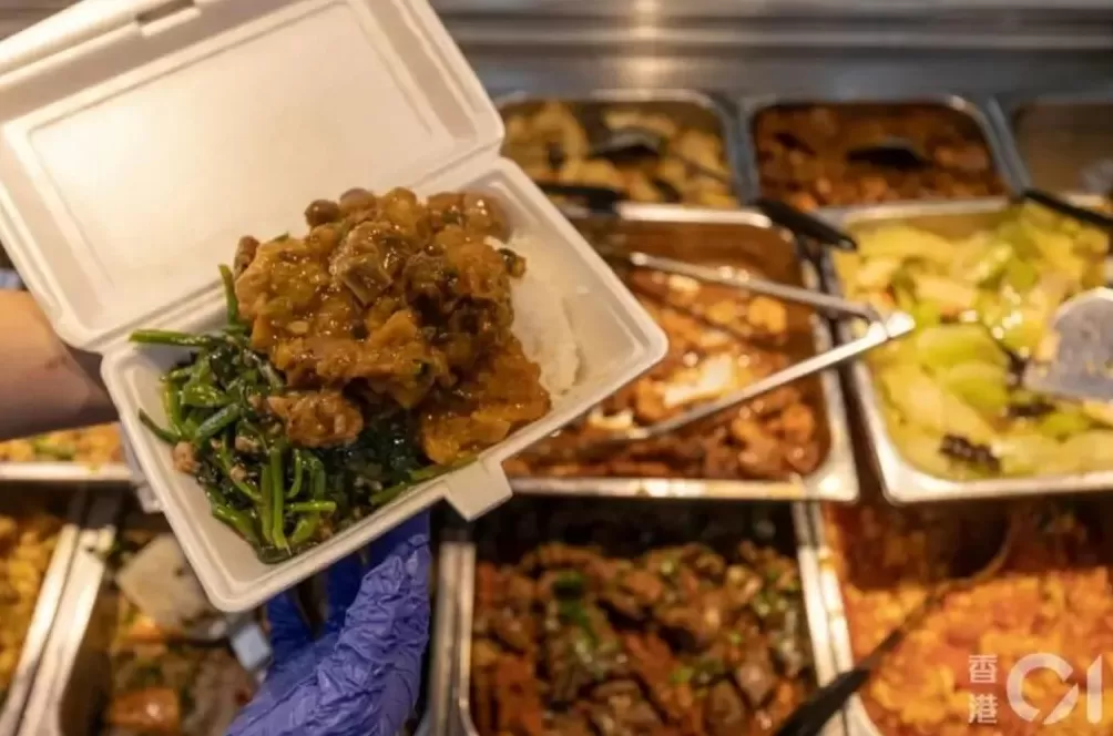 “贫民饭”亮相香港，港人怒骂：“堕落”-第13张图片-