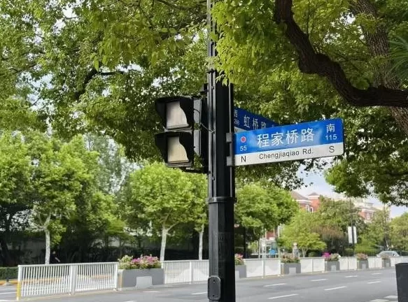 青春有Young｜在安宁疗护病房，我们握住奶奶温暖的手-第1张图片-