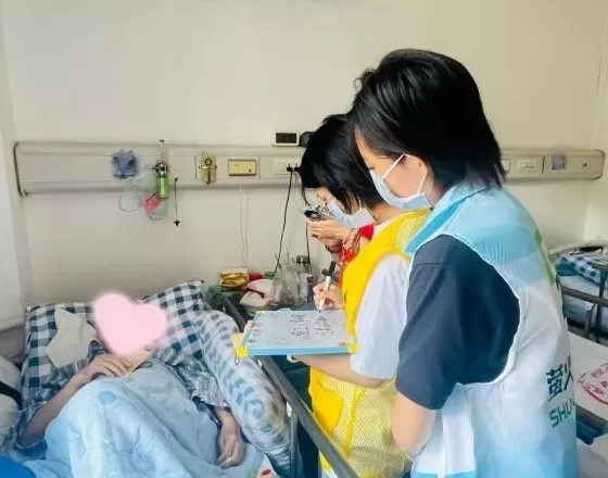 青春有Young｜在安宁疗护病房，我们握住奶奶温暖的手-第8张图片-