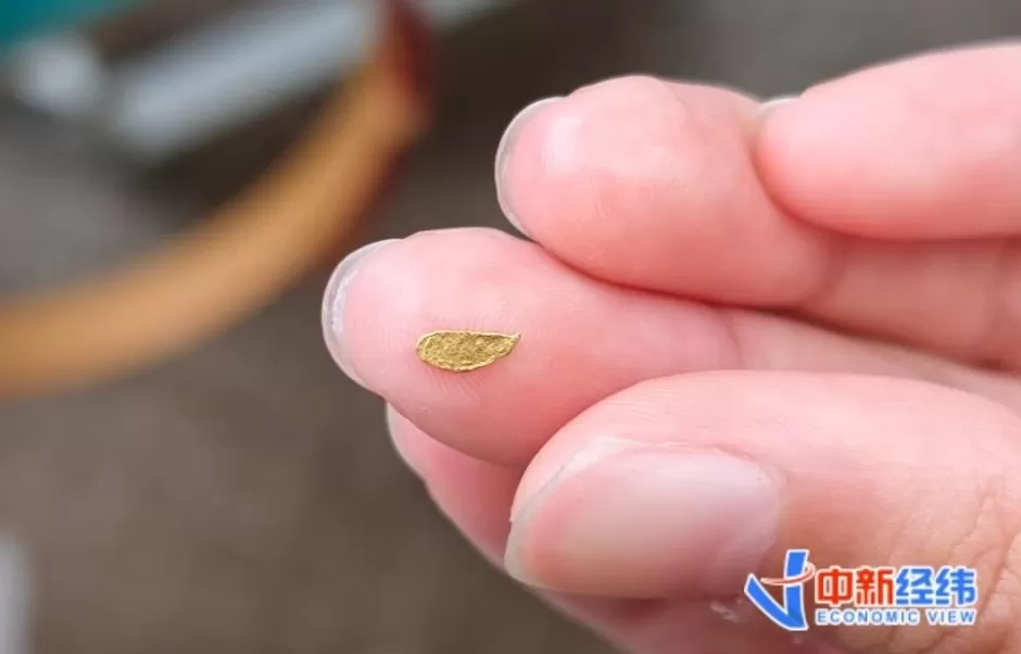 抬头就是万张金箔!游客花30元可淘金,有景区国庆预约破万-第3张图片- 抬头就是万张金箔!游客花30元可淘金,有景区国庆预约破万-第3张图片-