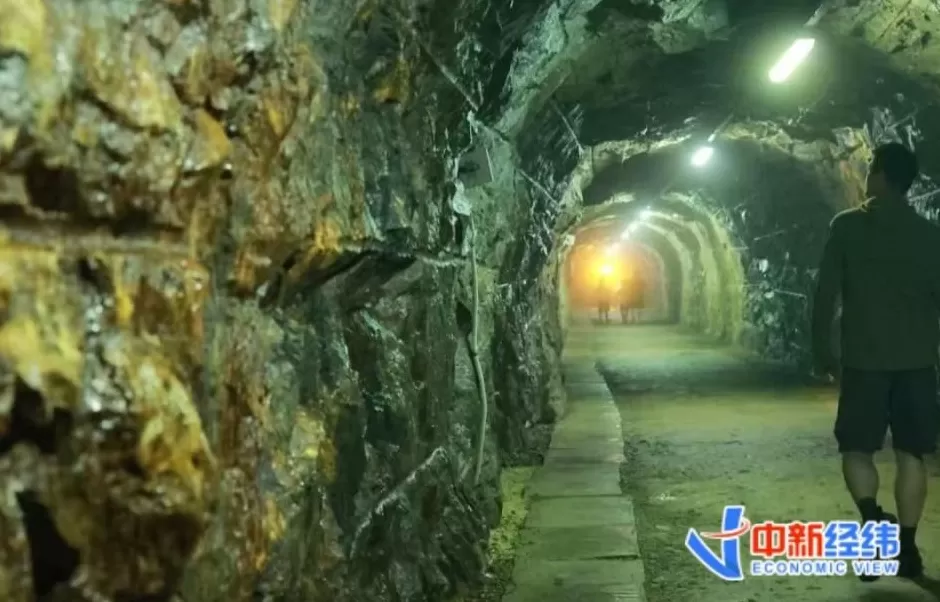 抬头就是万张金箔!游客花30元可淘金,有景区国庆预约破万-第2张图片- 抬头就是万张金箔!游客花30元可淘金,有景区国庆预约破万-第2张图片-