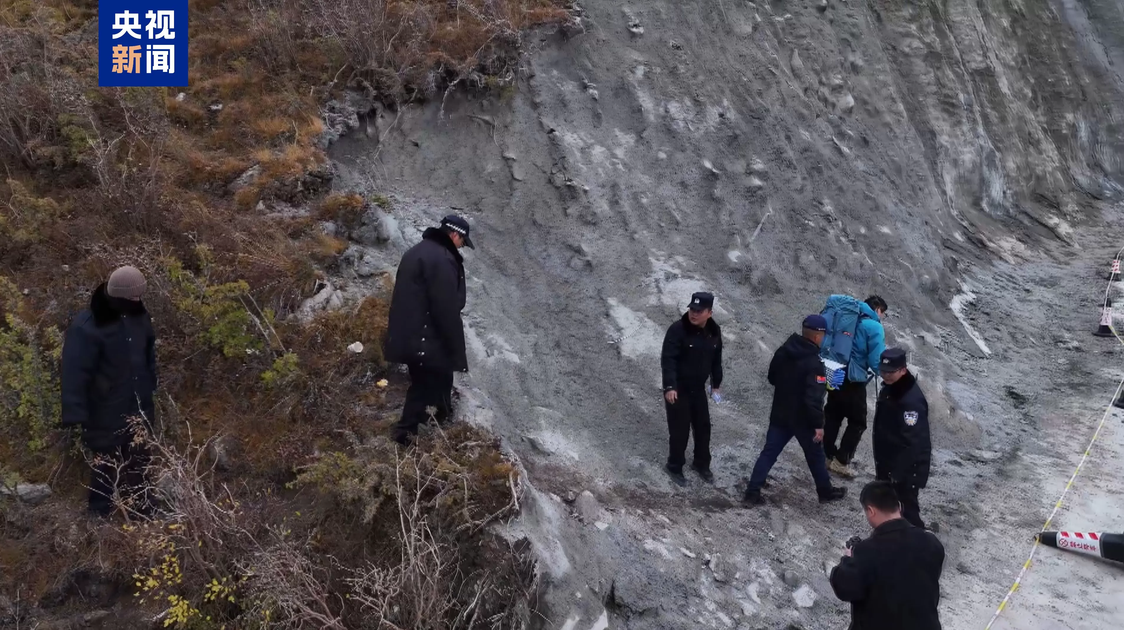 青海通报被困徒步者救援进展：213人安全转移，1人遇难-第1张图片-