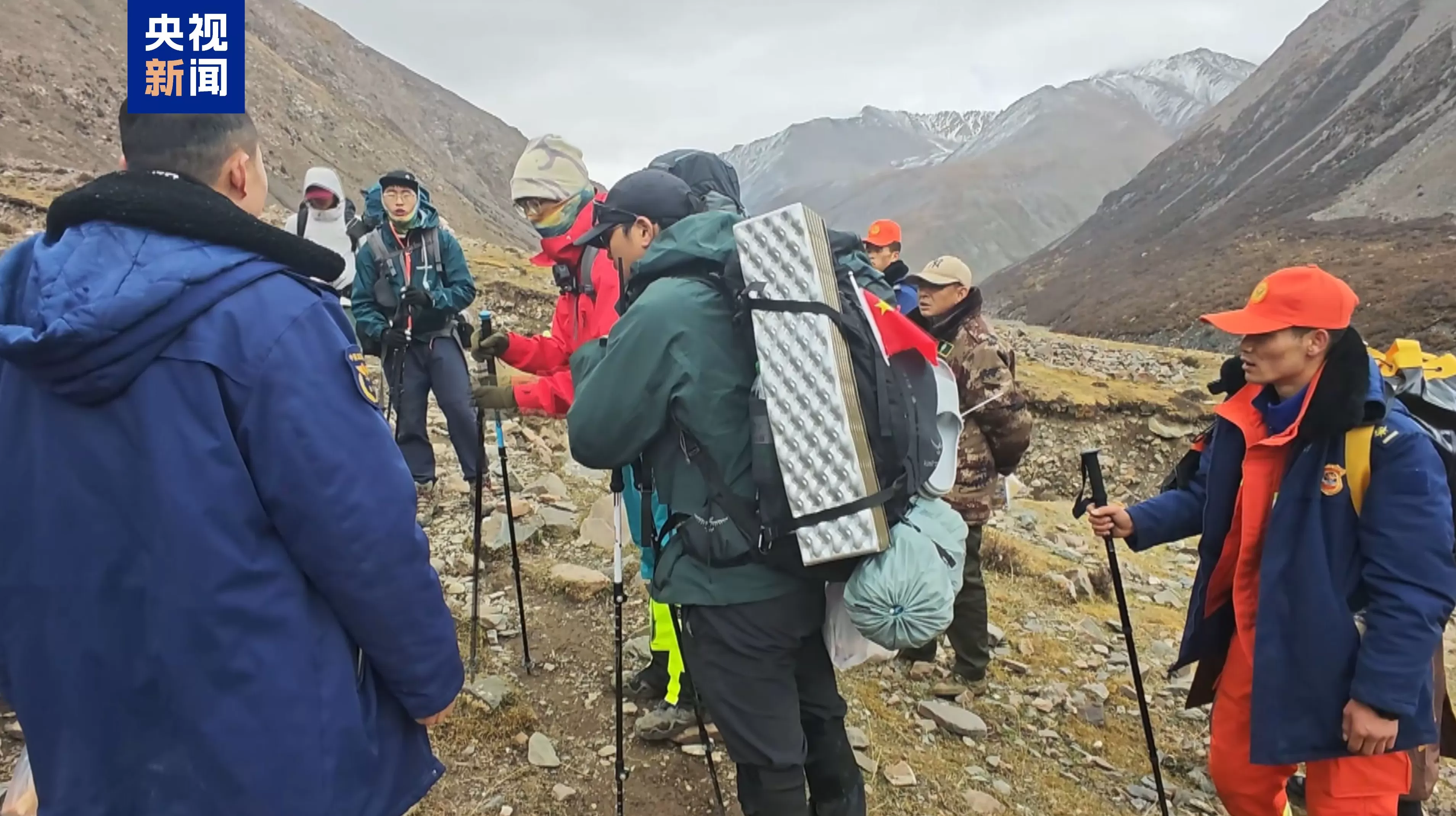 青海通报被困徒步者救援进展：213人安全转移，1人遇难-第3张图片-