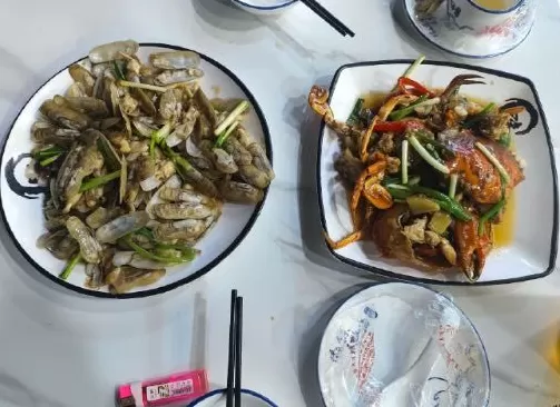 惠州“炒蛏子和螃蟹两个菜661元”引关注，市监局：已联系双方协调处理-第1张图片-
