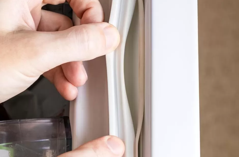 冰箱除霜千万别用刀刮3招教你安全除冰-第3张图片-