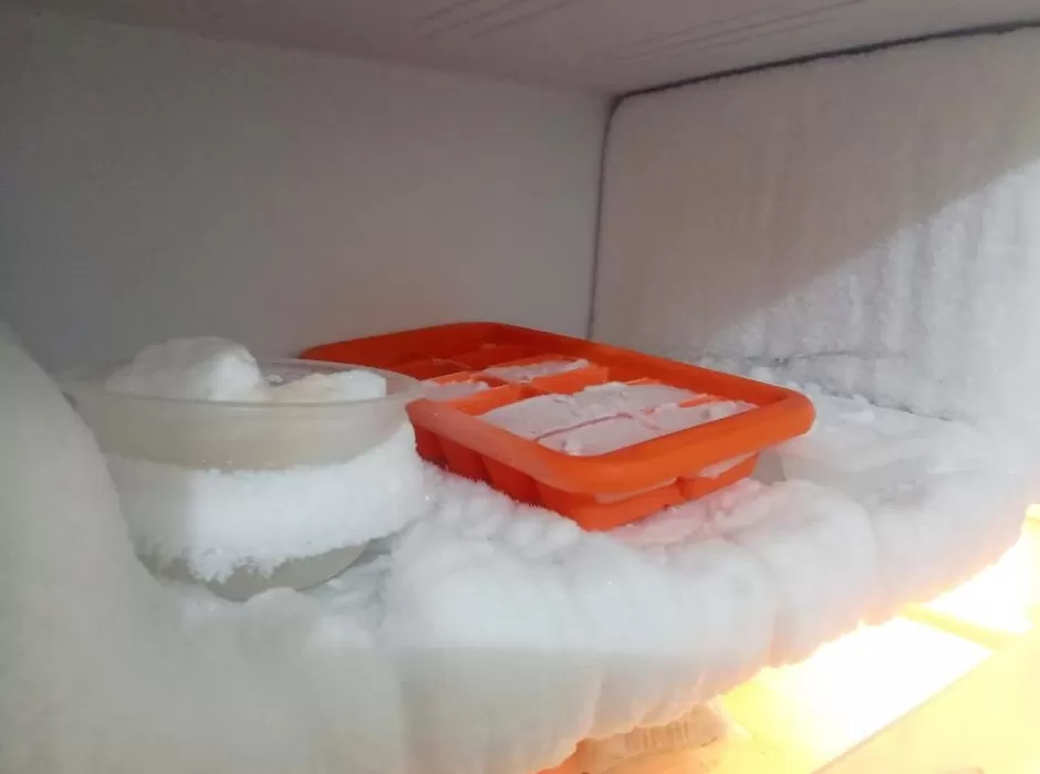 冰箱除霜千万别用刀刮3招教你安全除冰-第2张图片-