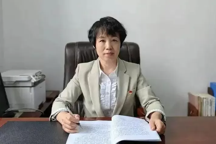 徐俊峰（女），任上被查，“涉嫌严重违纪违法”！她任正职校长16年，曾是山东省三八红旗手-第1张图片-