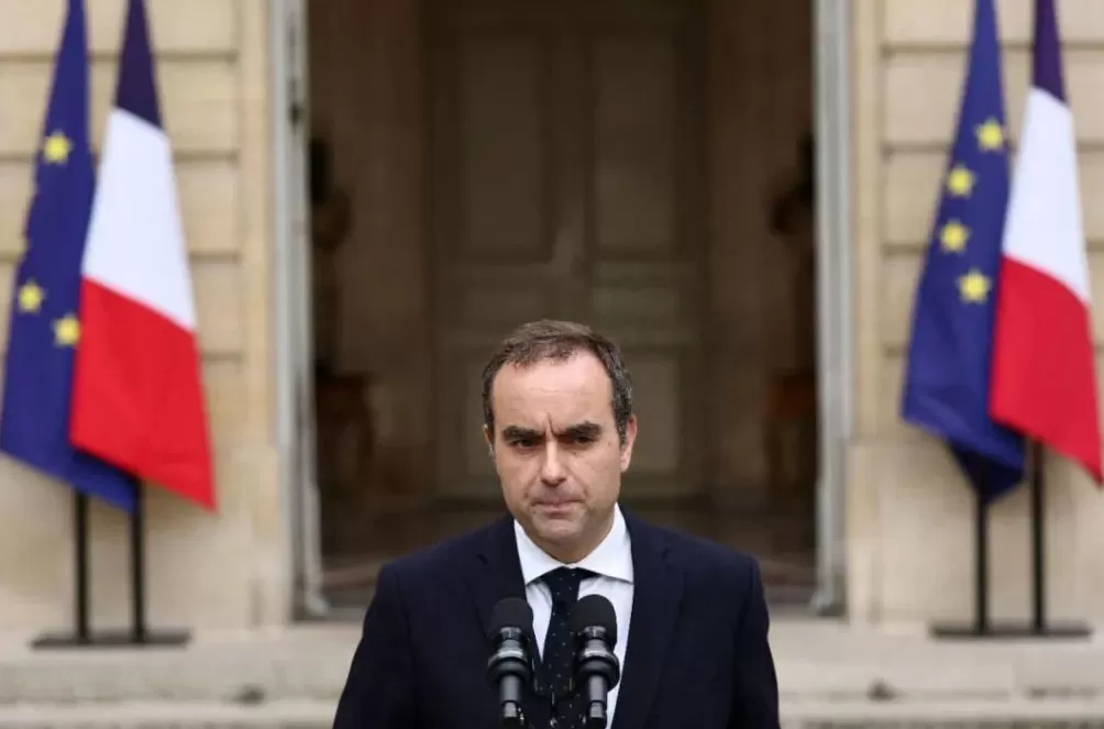 在任仅27天，马克龙任内第七位总理勒科尔尼“闪辞”，法国再陷政治危机-第1张图片-
