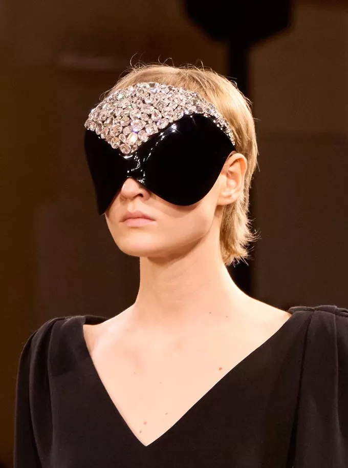 巴黎世家的新反叛-第3张图片-