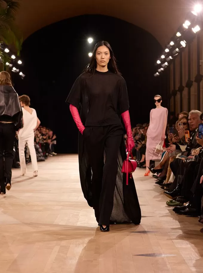 巴黎世家的新反叛-第4张图片-