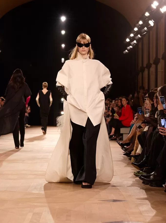 巴黎世家的新反叛-第13张图片-