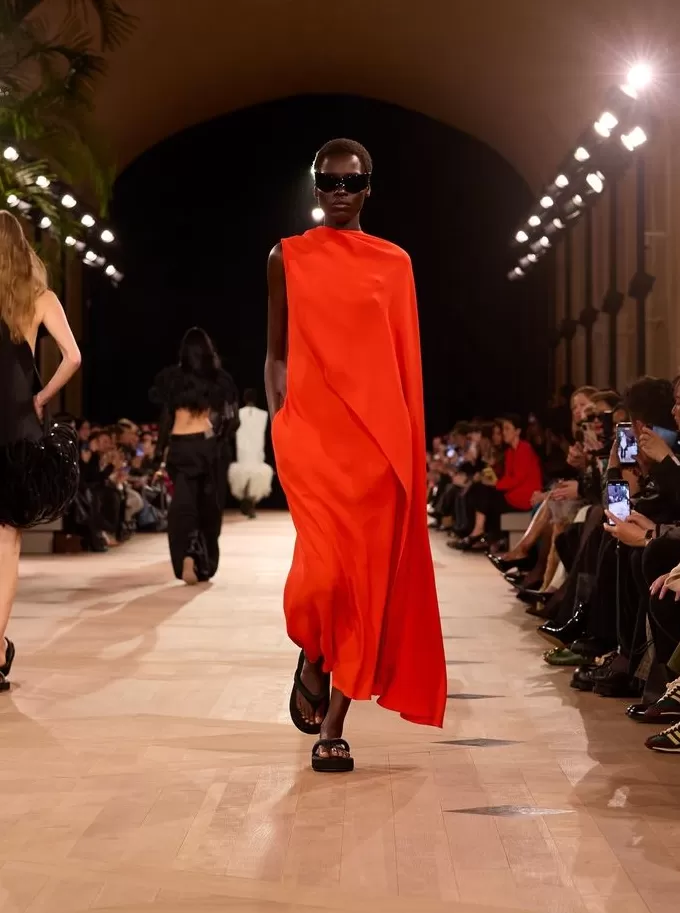 巴黎世家的新反叛-第15张图片-